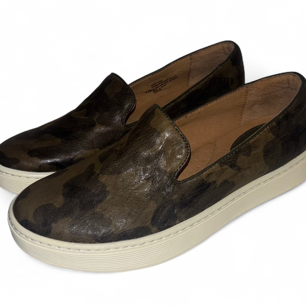 Sofft Somers Women’s Slip-On Sneaker Brown Camo Leather Comfort & Light Size 6.5